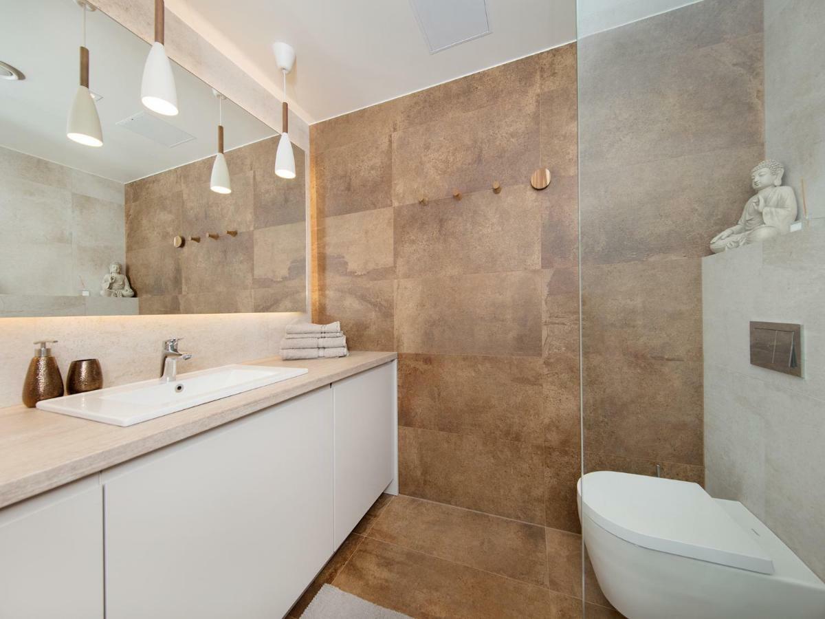 One Apartments بارنو المظهر الخارجي الصورة