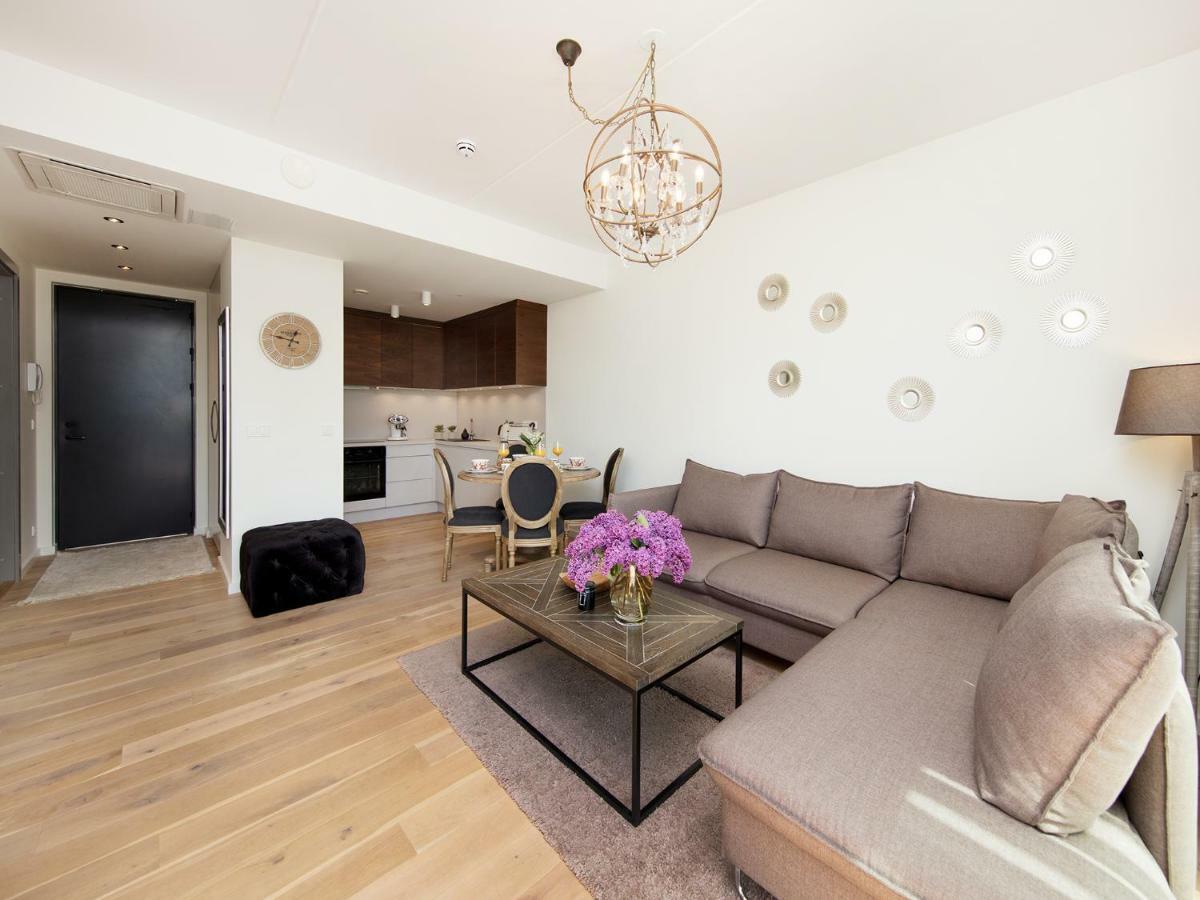 One Apartments بارنو المظهر الخارجي الصورة
